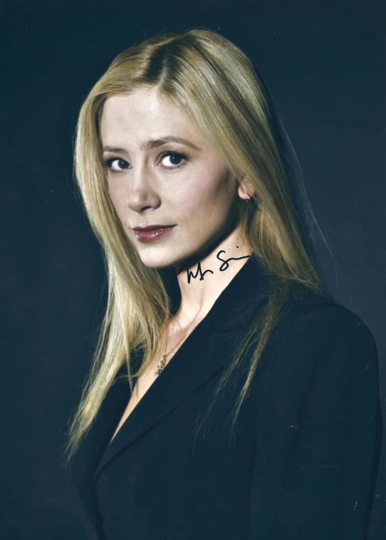 Mira Sorvino Hand Signed Photo – Foto Autografata COA 21×29 cm ms19-01