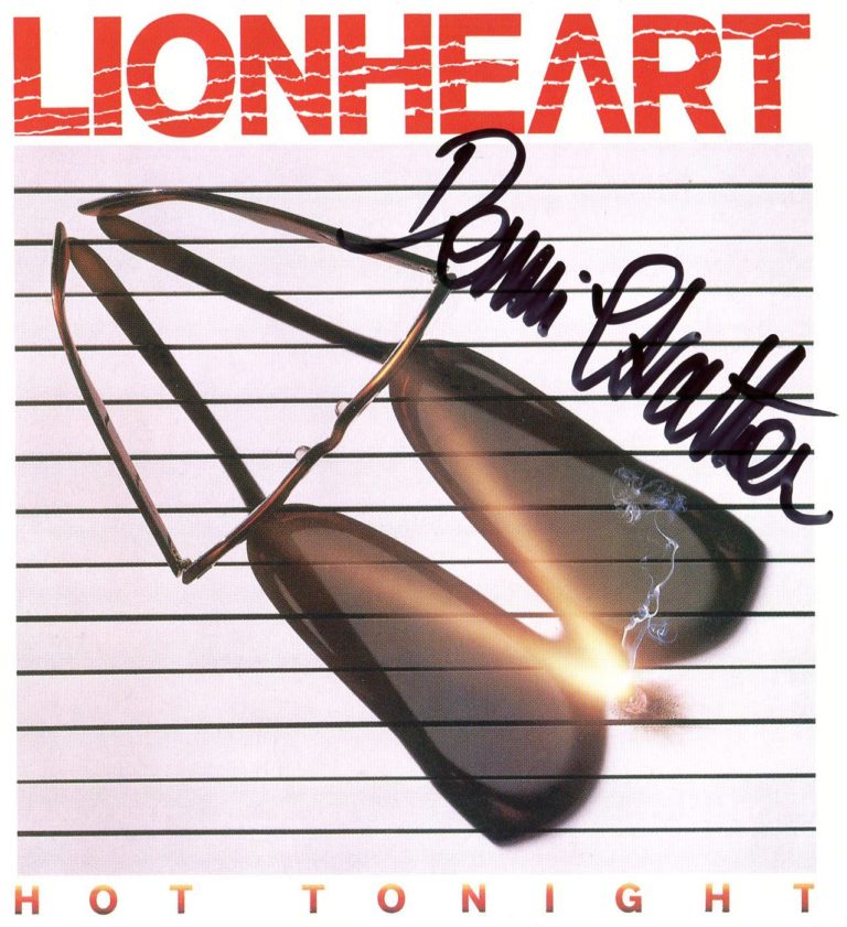 Dennis Stratton (LIONHEART – HOT TONIGHT) CD hand signed autografato