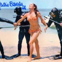 Martine Beswick - hand signed photo "Agente 007 - Thunderball: Operazione tuono (Thunderball)"  Paula Caplan - foto autografata 20x25cm 001