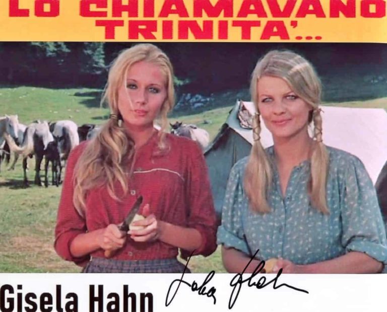 Gisela Hahn hand signed photo 20x25cm (001)
