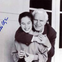 Geraldine Chaplin with Charlie Chaplin - photo hand signed 20x25cm foto autografata