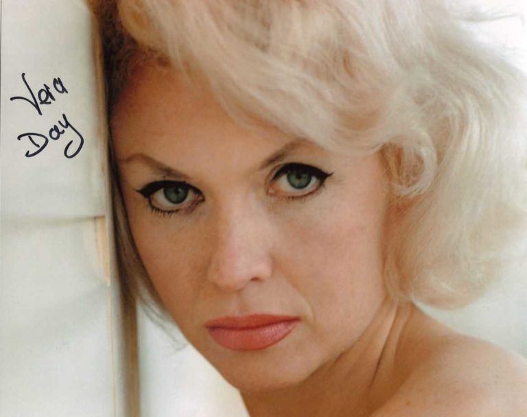 Vera Day – Hand Signed Photo 20X25CM 006