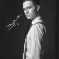 Billy James Machin - "Billy Student" in The Royals (serie televisiva) 20X25CM Hand Signed Photo