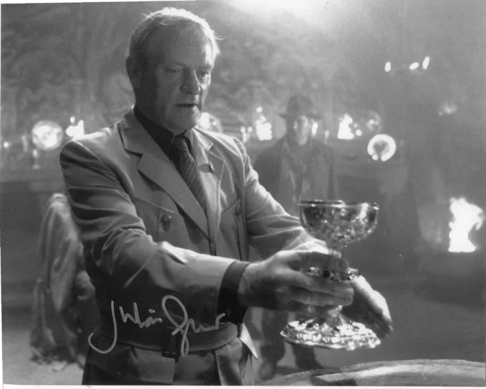 Julian Glover "Indiana Jones e l'ultima crociata" (Walter Donovan) - hand signed photo 20X25CM foto autografata