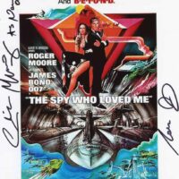 Caroline Munro - The Spy Who Loved Me - photo hand signed 20x25cm foto autografata s099