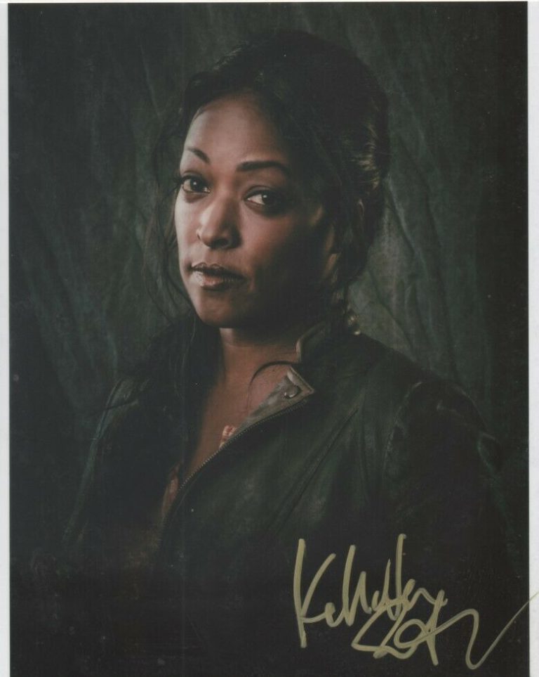 Kellita Smith – “Roberta Warren in Z Nation” – Hand Signed Photo 20x25cm foto autografata