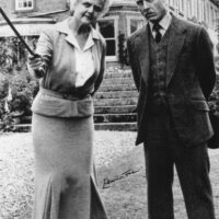 Edward Fox "The Mirror Crack'd" - hand signed photo 20x25cm foto autografata