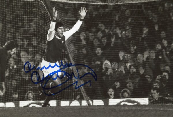 Malcolm Macdonald - hand signed photo 21x29cm foto autografata (1220scn-107)