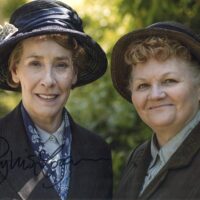 Phyllis Logan - (Mrs. Hughes) "Downton Abbey" - hand signed photo 20x25cm foto autografata (07)