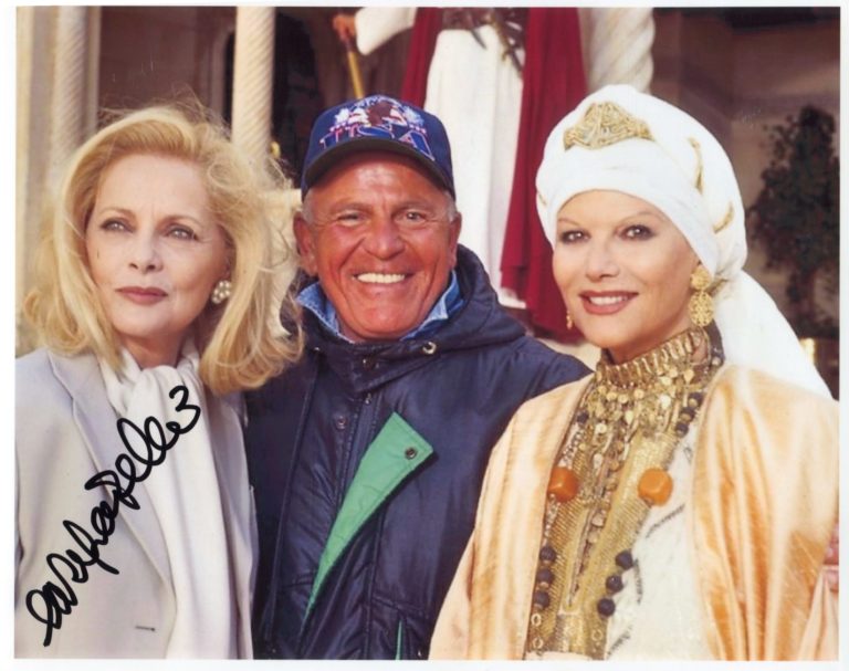 Enzo G. Castellari (con Virna Lisi e Claudia Cardinale) – hand signed photo 20x25cm foto autografata