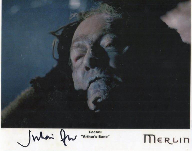 Julian Glover “Merlin” (Lochru) – hand signed photo 20x25cm foto autografata