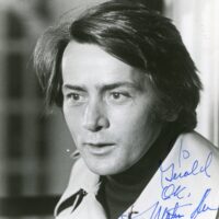 Martin Sheen "Quella strana ragazza che abita in fondo al viale" (The Little Girl Who Lives Down the Lane) - hand signed photo 20x25cm foto autografata