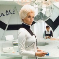 Isla Blair "Spazio 1999" hand signed photo 20x25cm - foto autografata 005