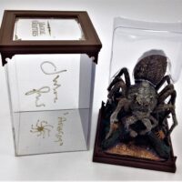 Julian Glover "Harry Potter" (Aragog, voice) - figurine with display case hand signed - statua autografata
