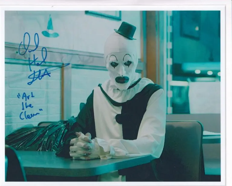 David Howard Thornton “Terrifier” (Art the Clown) – hand signed photo 20x25cm foto autografata