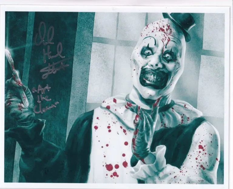 David Howard Thornton “Terrifier” (Art the Clown) – hand signed photo 20x25cm foto autografata