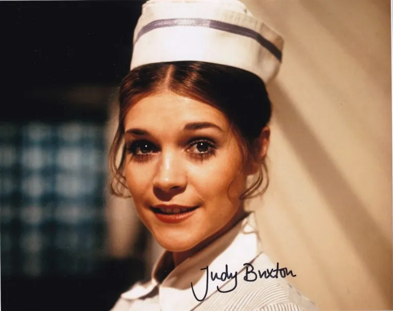 Judy Buxton – “General Hospital” hand signed photo 20x25cm foto autografata