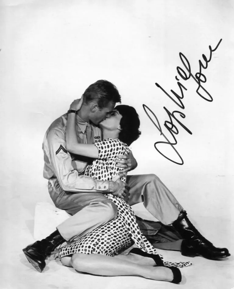 Sophia Loren “with Tab Hunter – That Kind of Woman (1959)” – hand signed photo 20x25cm foto autografata