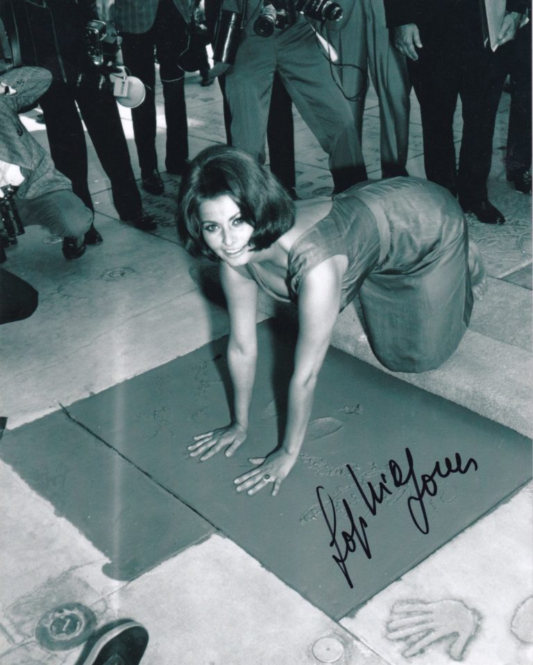 Sophia Loren hand signed photo 20x25cm foto autografata