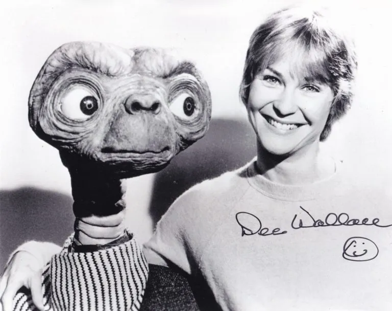 Dee Wallace-Stone “E.T. – L’extra-terrestre” hand signed photo 20×25 foto autografata