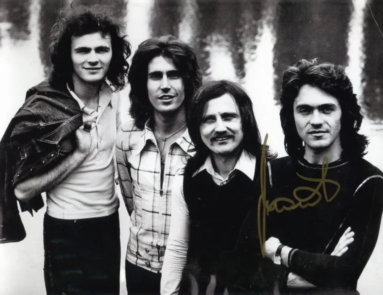 Riccardo Fogli hand signed photo 20x25cm foto autografata