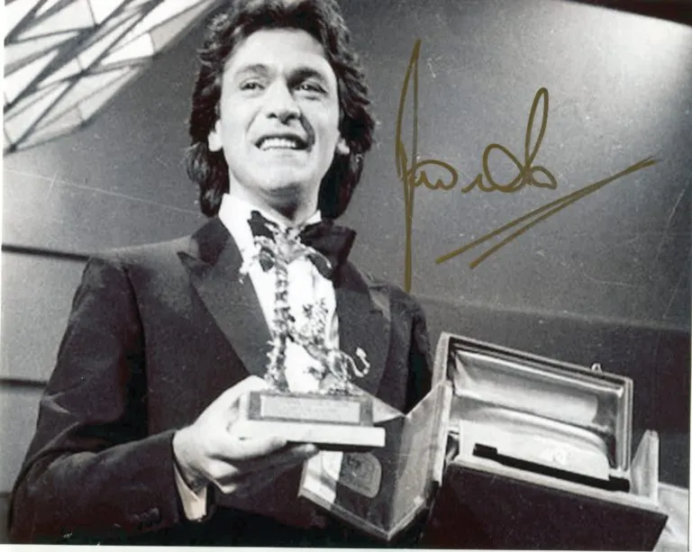 Riccardo Fogli hand signed photo 20x25cm foto autografata