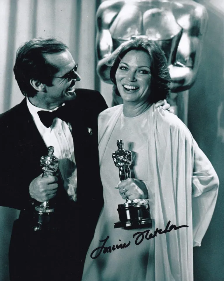 Louise Fletcher – hand signed photo 20x25cm foto autografata hl015