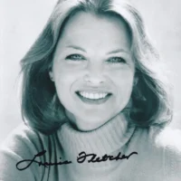 Louise Fletcher - hand signed photo 20x25cm foto autografata