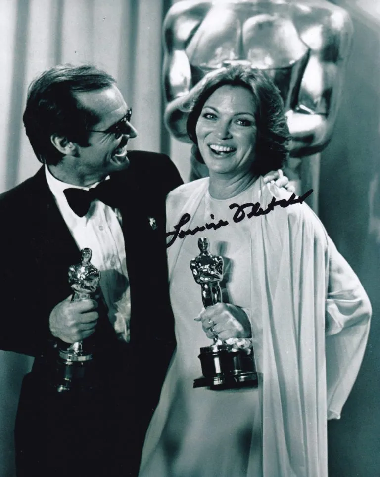 Louise Fletcher – hand signed photo 20x25cm foto autografata