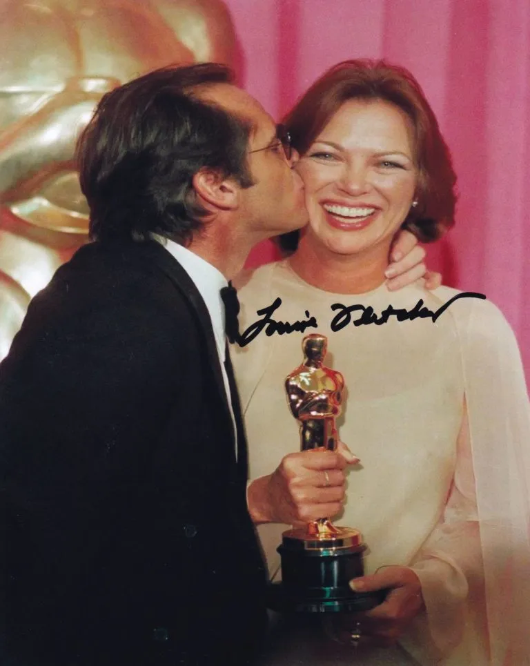 Louise Fletcher – hand signed photo 20x25cm foto autografata