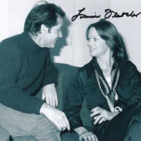 Louise Fletcher - hand signed photo 20x25cm foto autografata