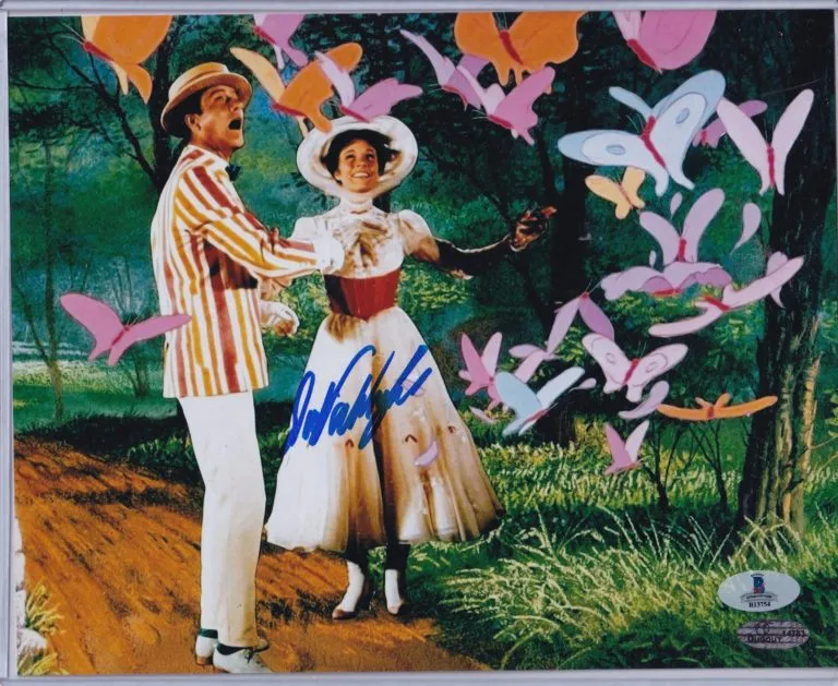 Dick Van Dyke “Mary Poppins” hand signed photo 20x25cm COA Beckett