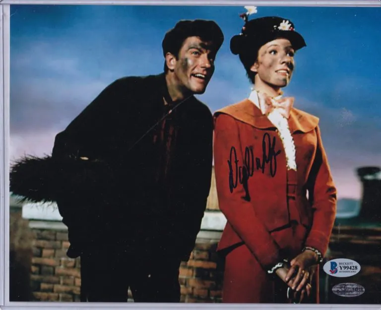 Dick Van Dyke “Mary Poppins” hand signed photo 20x25cm COA Beckett