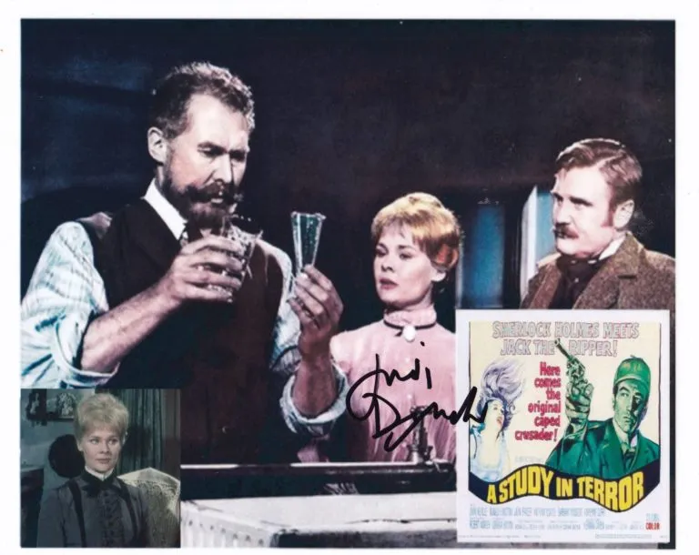 Judi Dench “A study in Terror” – hand signed photo 20x25cm foto autografata