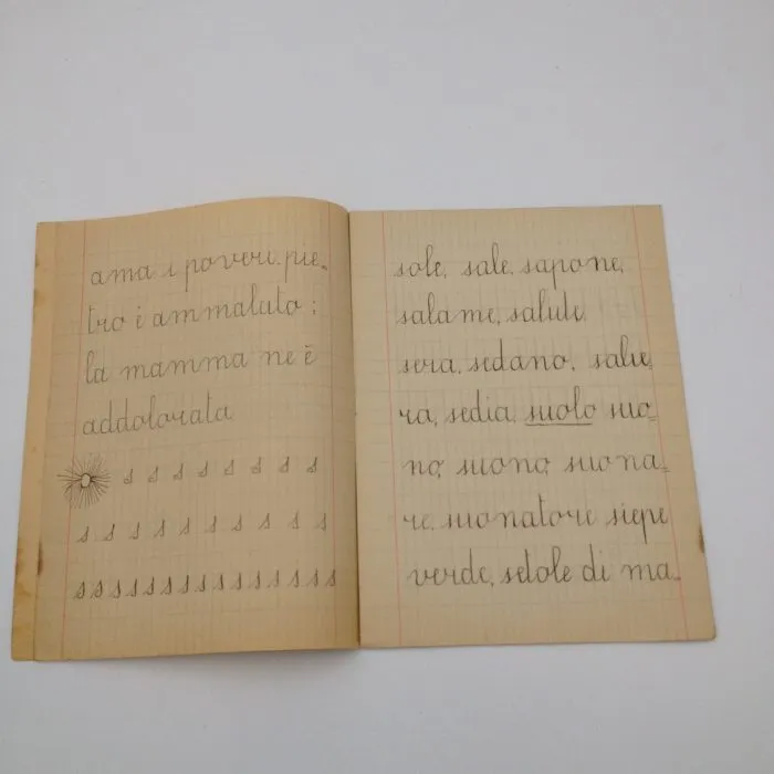 Quaderno anni '30 Bimbi con aquilone disegno di Rondini