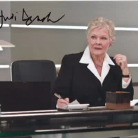 Judi Dench "M from 007 James Bond saga" - hand signed photo 20x25cm foto autografata