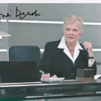 Judi Dench "M from 007 James Bond saga" - hand signed photo 21x29cm foto autografata