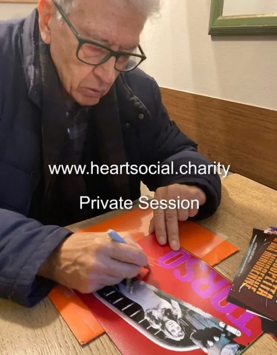 Sergio Martino "Sergio Martino Torso I corpi presentano tracce di violenza carnale A01" hand signed photo 20x25cm foto autografata
