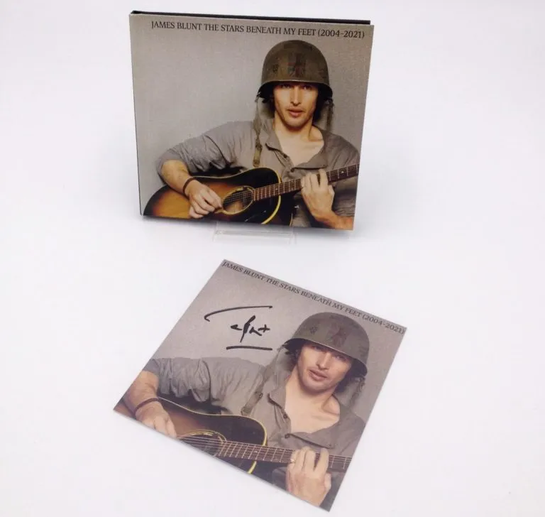 The Stars Beneath My Feet 2004-2021 – James Blunt (2 cd) hand signed autografato