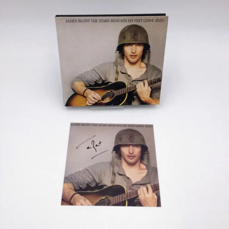 The Stars Beneath My Feet 2004-2021 – James Blunt (2 cd) hand signed autografato