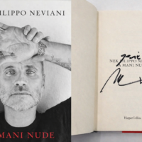 Libro A mani nude autografato da Nek (Filippo Neviani)
