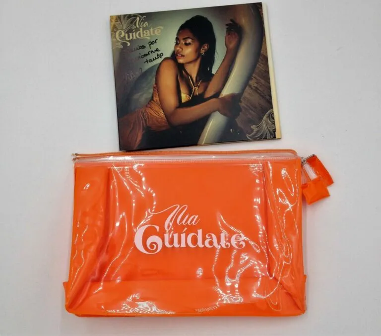 Cuídate – Nia Correia cd autografato + borsa porta trucchi