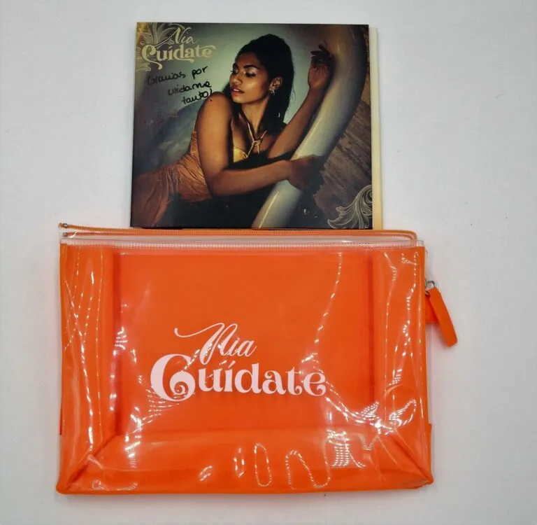 Cuídate – Nia Correia cd autografato + borsa porta trucchi