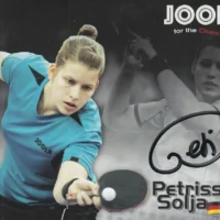 Petrissa Solja (tennistavolista) - hand signed card 10x15cm