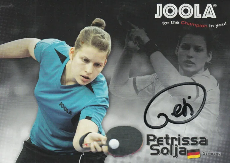 Petrissa Solja (tennistavolista) – hand signed card 10x15cm