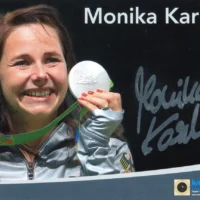 Monika Karsch (tiratrice a segno, vincitrice della medaglia d'argento Olimpiadi di Rio de Janeiro 2016) - hand signed card 10x15cm