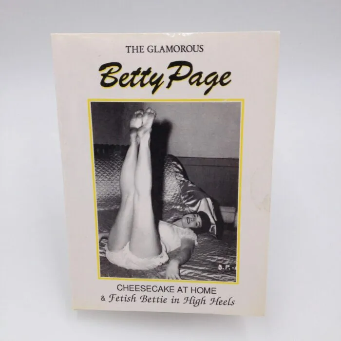 Betty Page 15 cartoline originali Glittering Images