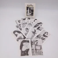 Betty Page 15 cartoline originali Glittering Images