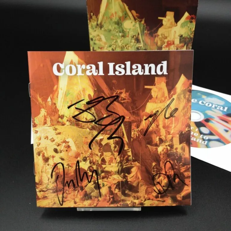 Cd Coral Island autografato da The Coral