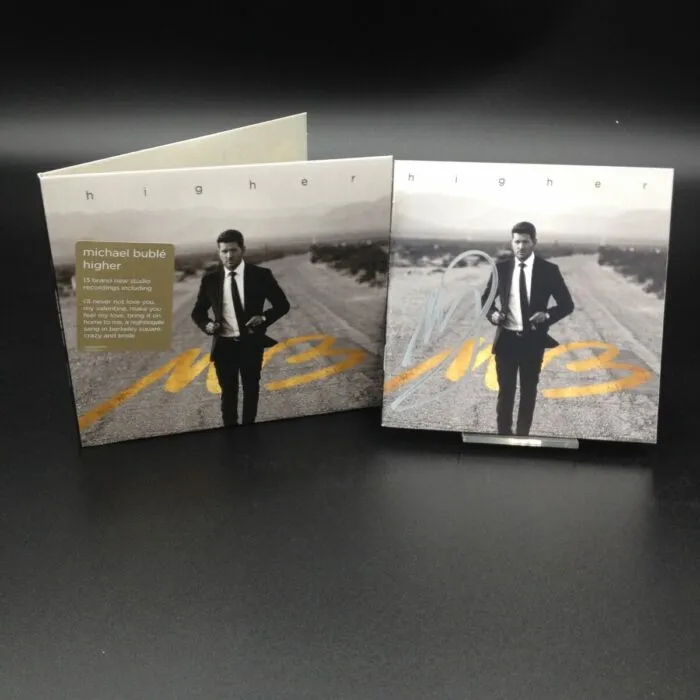 CD Higher con Booklet autografato da Michael Bublé